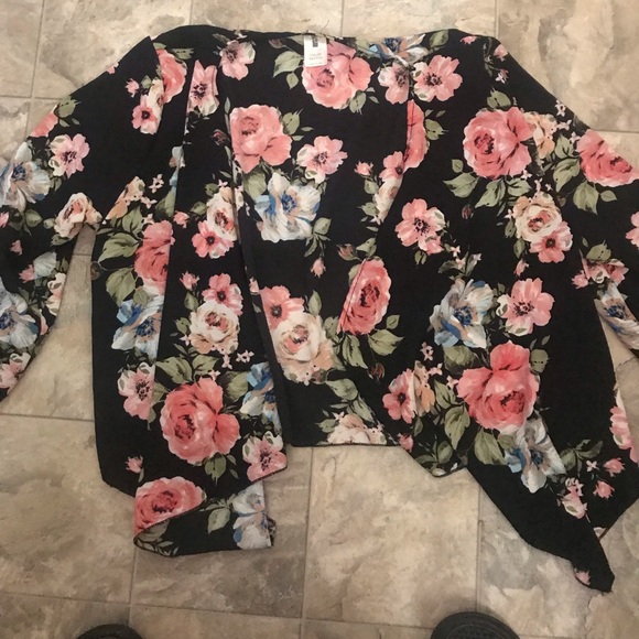 👚Flowery cardigan 💐 - Picture 2 of 2